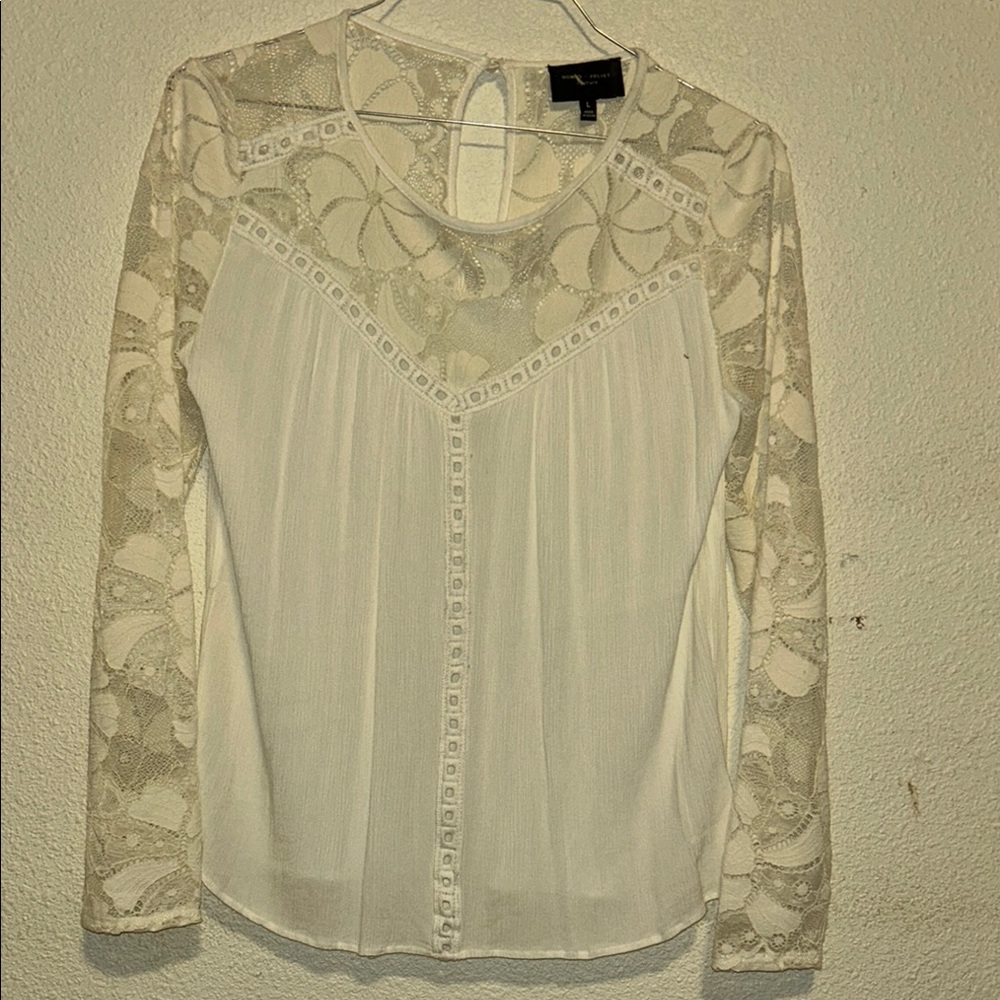 Romeo & Juliet Couture Cream Buttoned Pleated Blouse